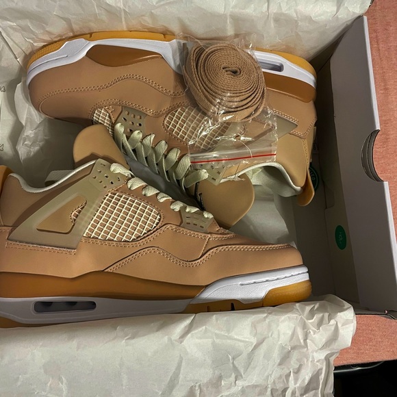 Jordan 4 Retro Shimmer